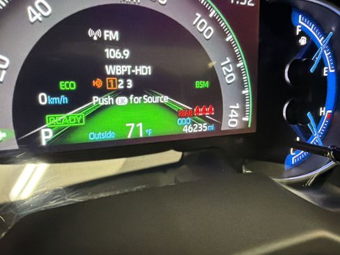 Used 2022 Toyota RAV4 Limited AWD/4WD image 19
