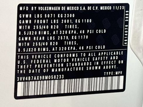 Certified 2024 Volkswagen Tiguan SEL R-Line AWD/4WD image 37