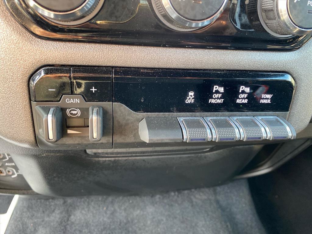 Certified 2025 RAM 1500 Tradesman w/ Night Edition AWD/4WD image 14