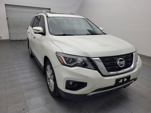 Used 2018 Nissan Pathfinder SL w/ SL Premium Package FWD image 13