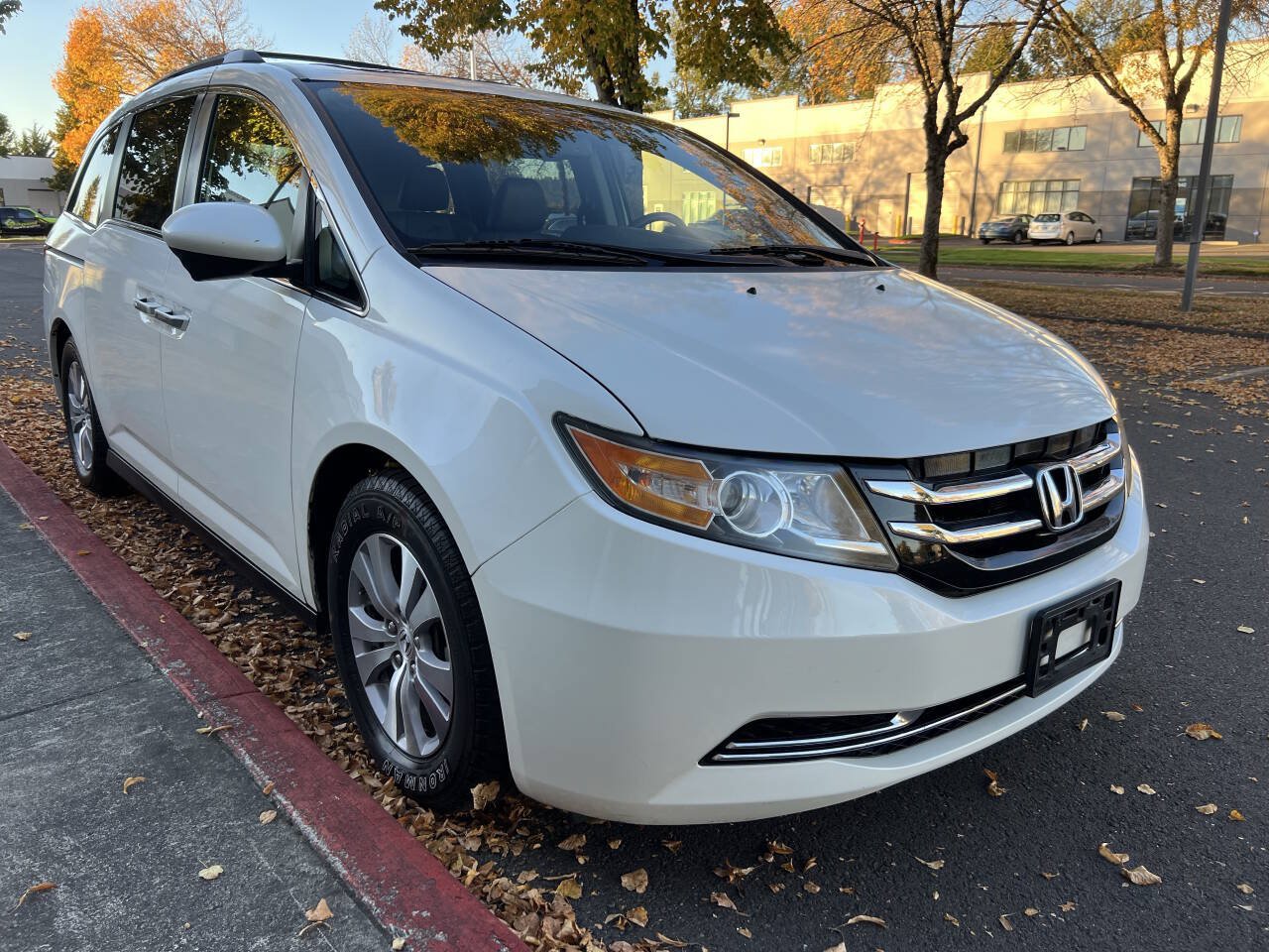 Used 2014 Honda Odyssey EX-L image 2