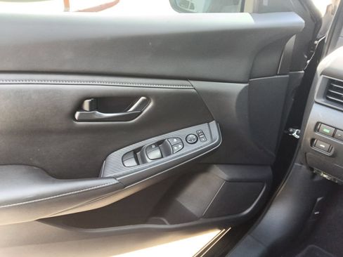 Used 2025 Nissan Sentra S FWD image 11