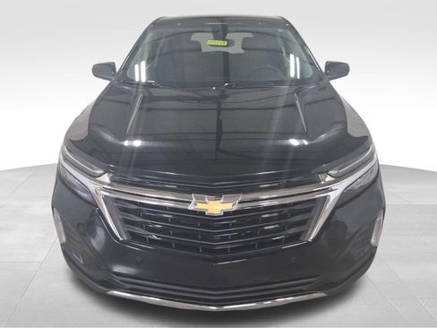 Used 2024 Chevrolet Equinox LT image 2