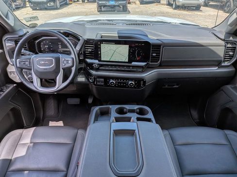 Used 2026 GMC Sierra 1500 SLT image 26