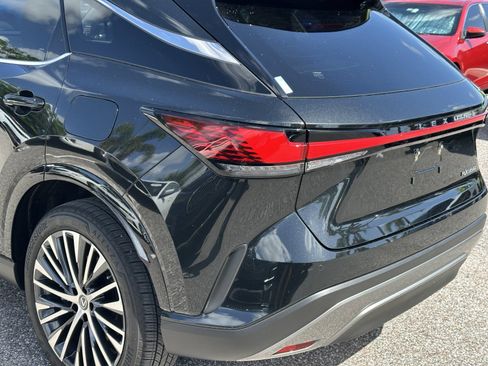 Used 2025 Lexus RX 350 Premium Plus w/ Accessory Package FWD image 9
