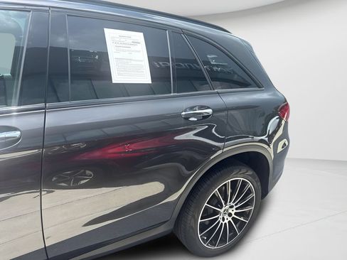 Used 2022 Mercedes-Benz GLC 300 4MATIC image 18