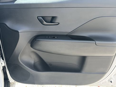 Used 2025 Hyundai Kona SEL AWD/4WD image 14