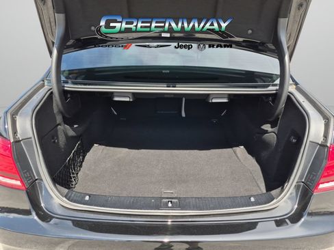 Used 2016 Mercedes-Benz E 350 Sedan image 5
