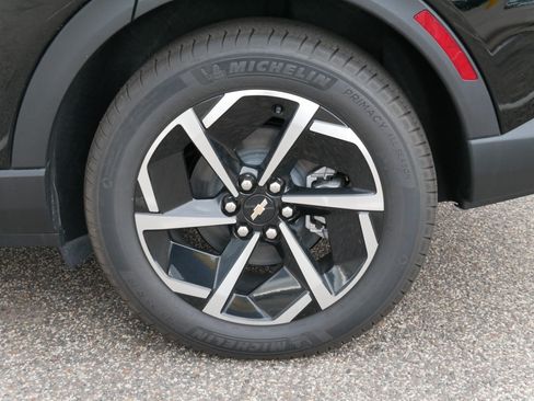New 2026 Chevrolet Equinox EV LT AWD/4WD image 3
