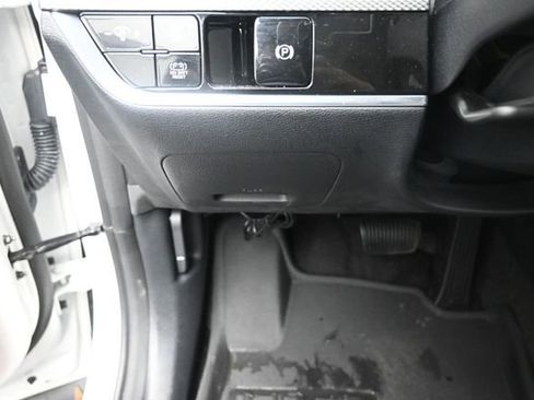 Used 2025 Kia Sportage LX FWD image 16