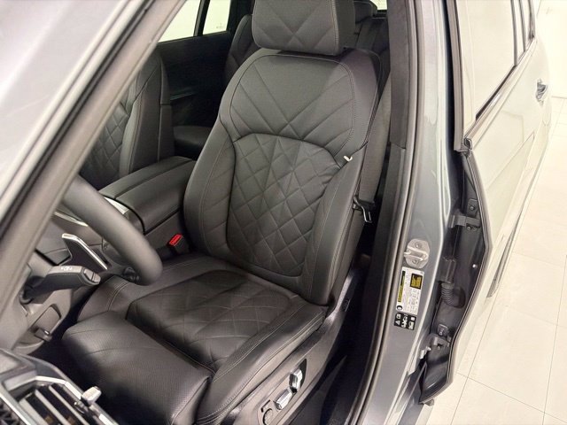 Certified 2024 BMW X7 xDrive40i w/ M Sport Package AWD/4WD image 13