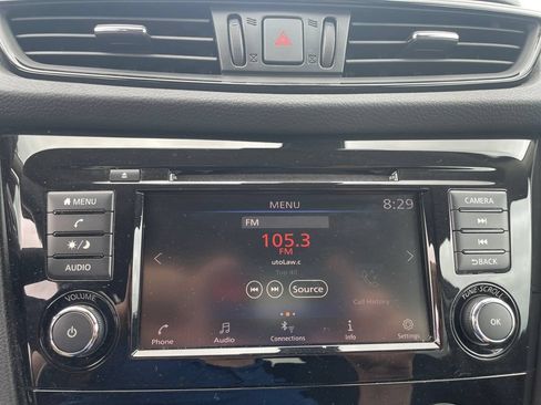 Used 2020 Nissan Rogue S w/ Special Edition Package FWD image 20