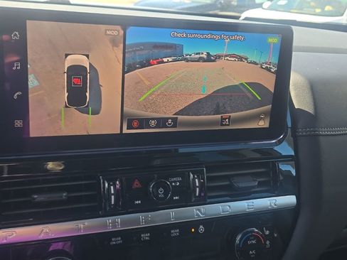 New 2026 Nissan Pathfinder Platinum image 23