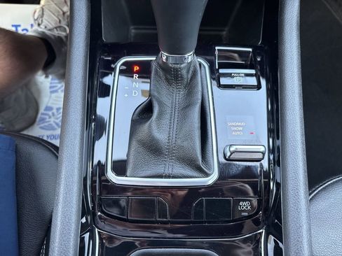 Used 2025 Jeep Compass Limited image 5