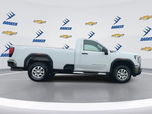 Used 2024 GMC Sierra 2500 Pro w/ Convenience Package image 9