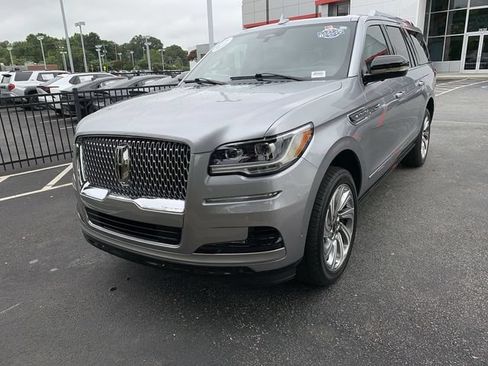 Used 2024 Lincoln Navigator L Reserve AWD/4WD image 4