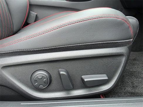 Used 2025 Genesis G70 3.3T Advanced image 28