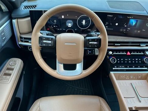 Used 2024 Hyundai Santa Fe Limited image 11