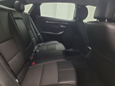 Used 2014 Chevrolet Impala LT image 19