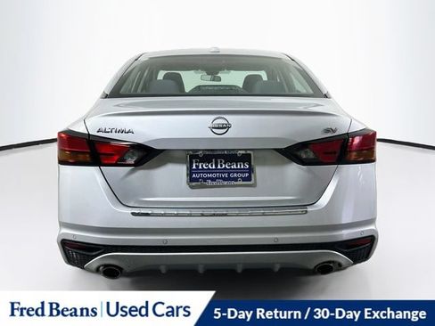 Used 2023 Nissan Altima 2.5 SV w/ SV Premium Package FWD image 7