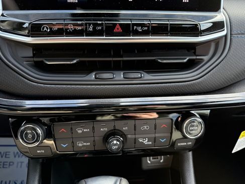 New 2026 Jeep Compass Limited AWD/4WD image 25