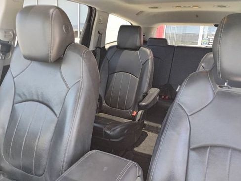 Used 2016 Chevrolet Traverse LTZ AWD/4WD image 16