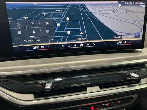 Used 2026 BMW X5 xDrive50e image 28