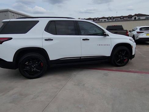 Certified 2022 Chevrolet Traverse Premier w/ Redline Edition AWD/4WD image 9