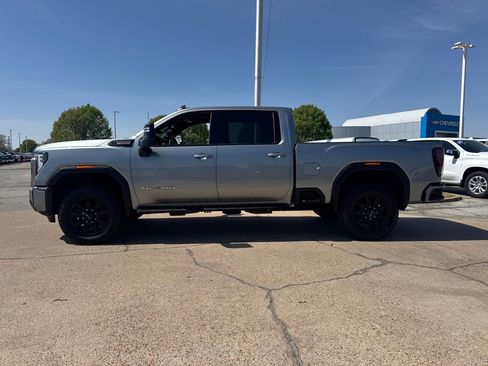 Used 2024 GMC Sierra 2500 AT4 w/ AT4 Premium Plus Package image 3