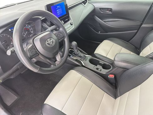 Used 2025 Toyota Corolla LE image 4