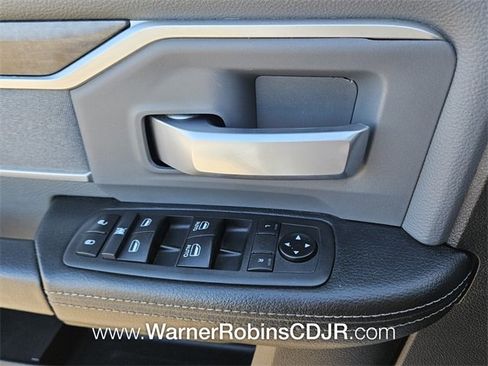 Used 2021 RAM 2500 Big Horn image 32