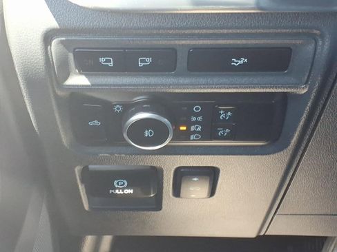 Used 2023 Ford F150 Lariat AWD/4WD image 28