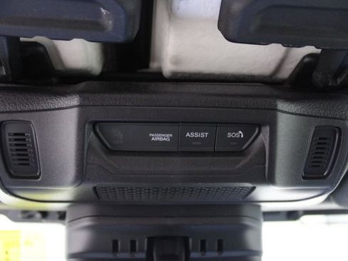 Used 2025 Jeep Wrangler Unlimited Rubicon image 42