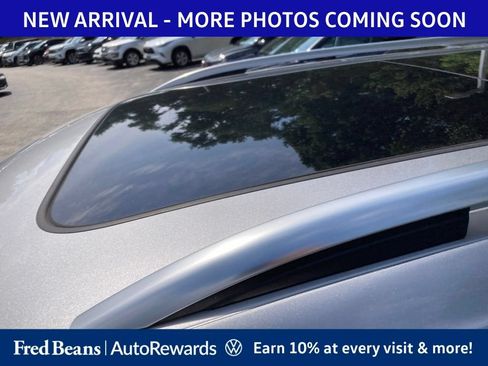 Certified 2023 Volkswagen Tiguan SE w/ Panoramic Sunroof Package AWD/4WD image 8