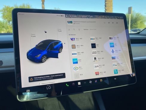 Used 2021 Tesla Model Y Long Range image 21