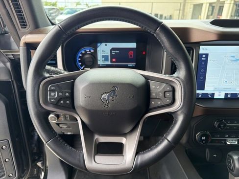 Used 2023 Ford Bronco Outer Banks image 13