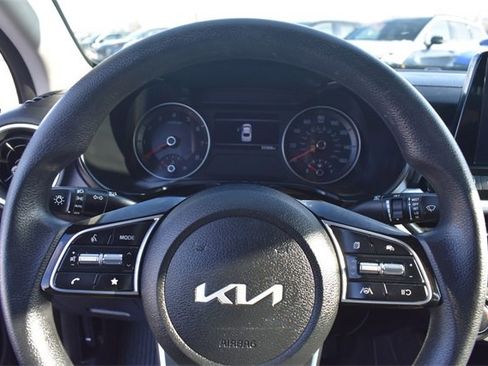 Certified 2022 Kia Forte LXS image 23