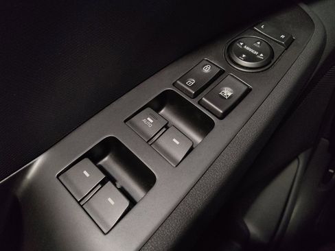 Used 2021 Hyundai Ioniq SE image 27