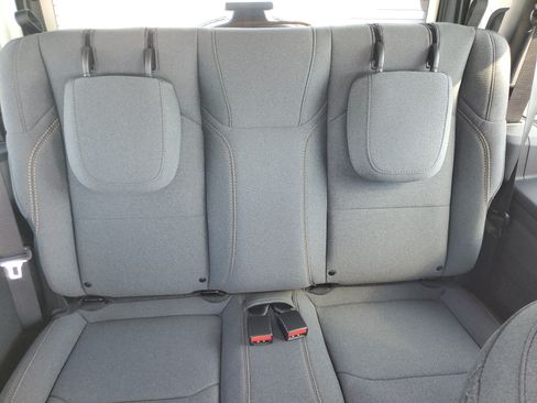 Used 2026 Jeep Wrangler Sport AWD/4WD image 10