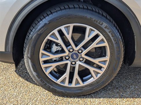 Used 2021 Ford Escape SEL image 9