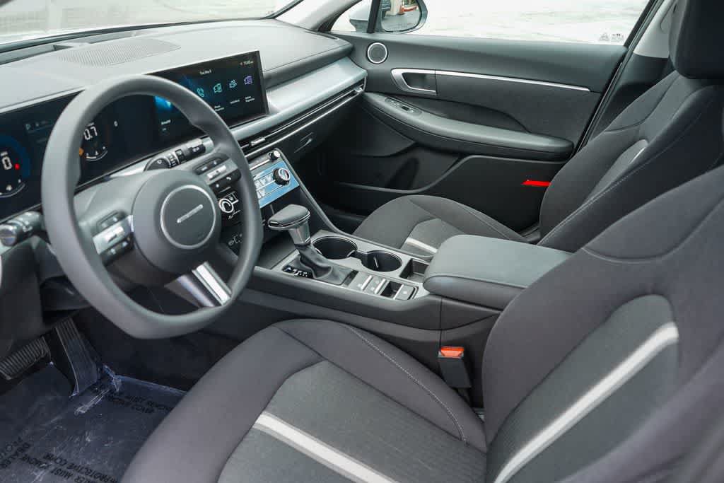 New 2026 Hyundai Sonata SE FWD image 18