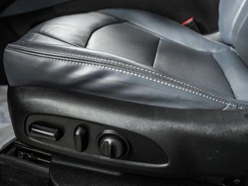 Used 2020 Buick Enclave Essence image 36