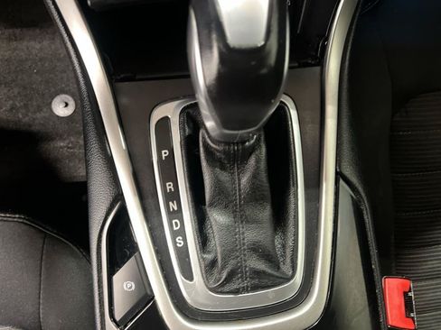 Used 2018 Ford Edge SEL AWD/4WD image 16