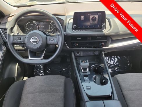 Used 2023 Nissan Rogue SV FWD image 4