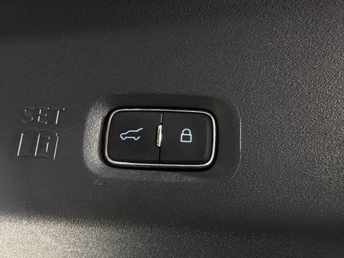 Used 2025 Ford Expedition Active AWD/4WD image 30