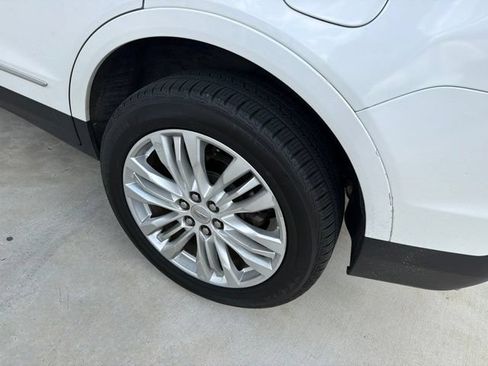 Used 2017 Cadillac XT5 Premium Luxury FWD image 24