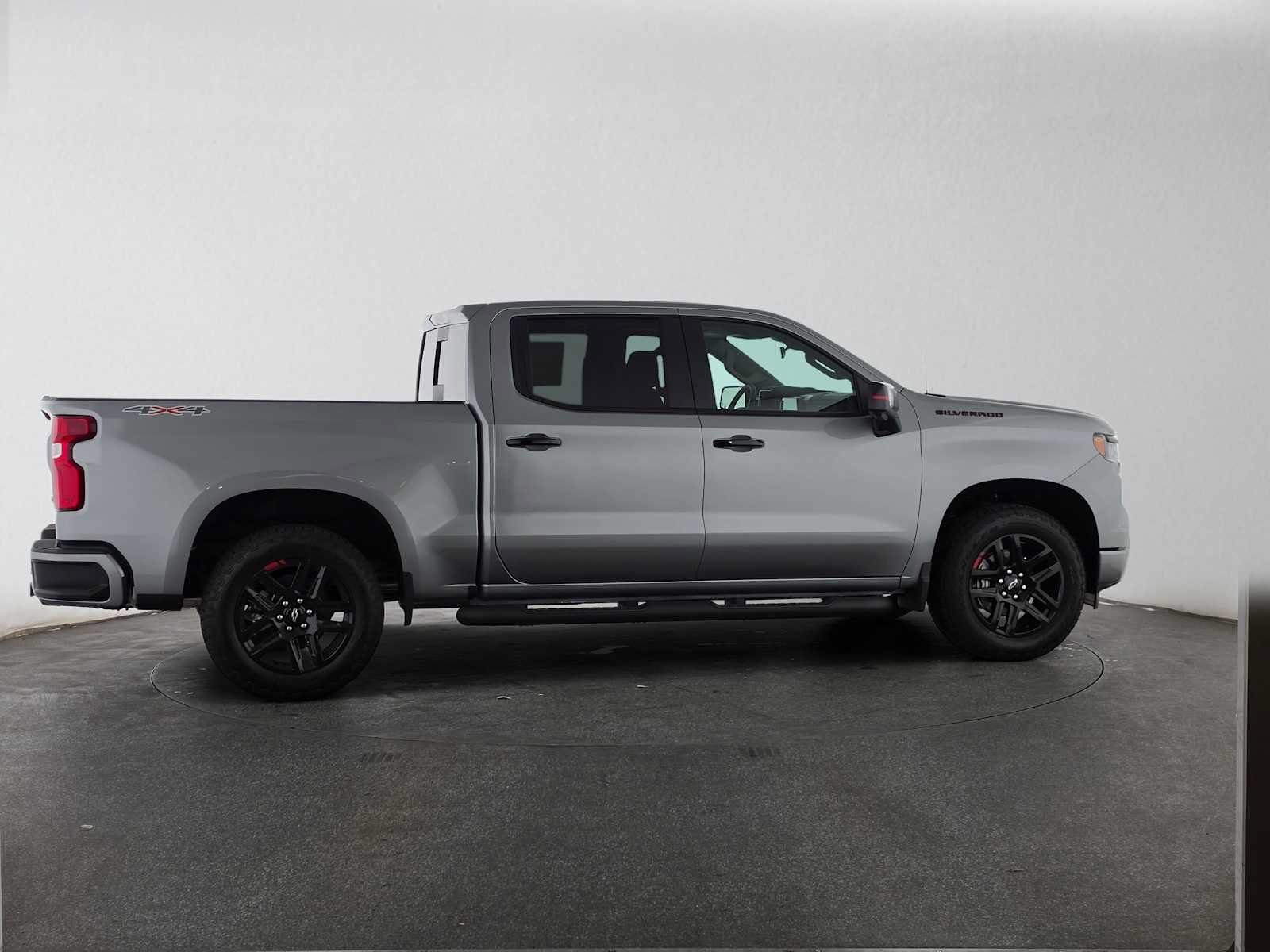 New 2026 Chevrolet Silverado 1500 RST w/ Redline Edition AWD/4WD image 2