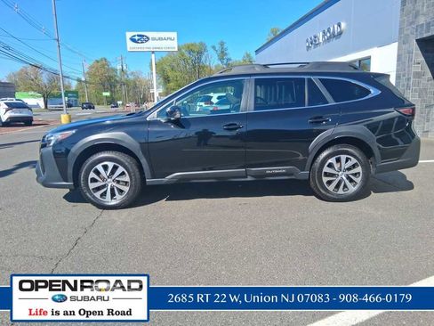 Used 2024 Subaru Outback Premium AWD/4WD image 4