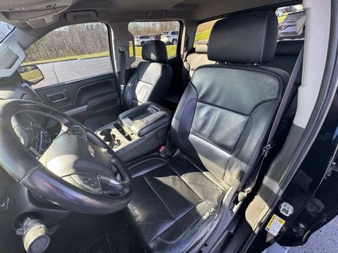 Used 2017 Chevrolet Silverado 1500 LTZ Z71 w/ Midnight Edition image 9