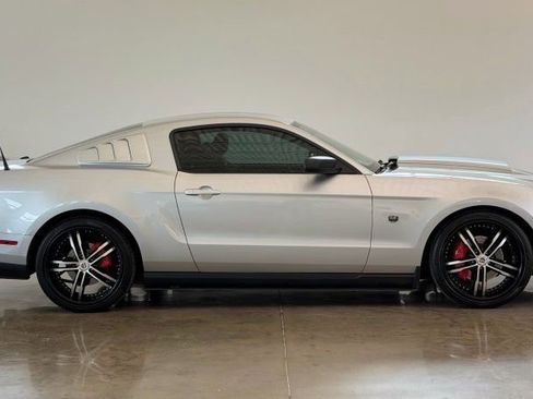 Used 2012 Ford Mustang Premium RWD image 8